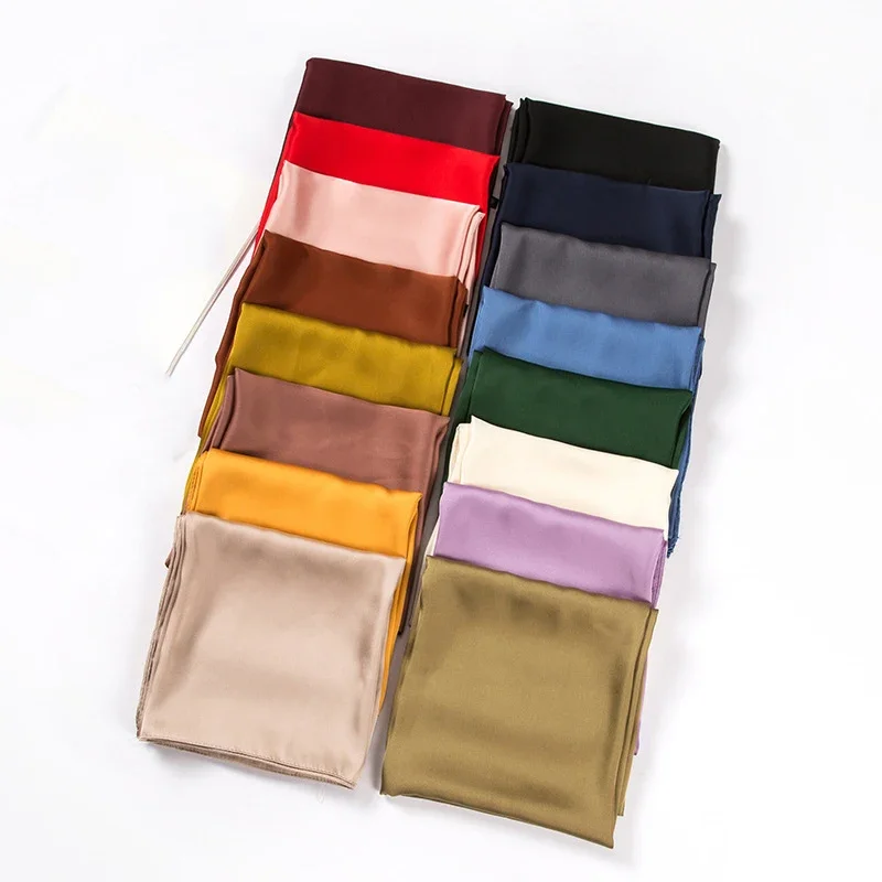 Lenço de Cetim Feminino 70cm,  - Scarf Silk Square avaliação e preço